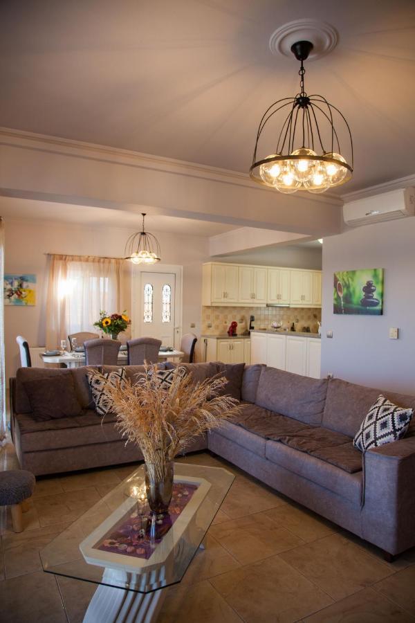 Villa Mary Dhorizata ภายนอก รูปภาพ